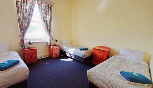 Habitación triple básica