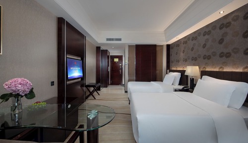 Habitación básica con 2 camas individuales