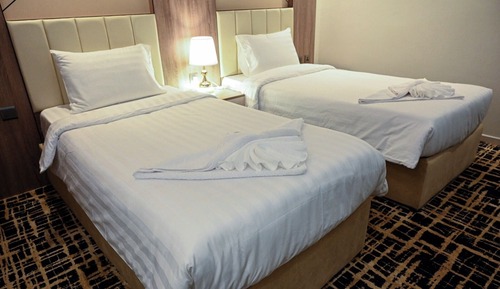 Habitación con 1 cama doble o 2 individuales, varias camas
