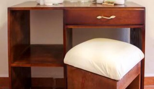 Habitación superior, 1 cama de matrimonio grande, baño privado