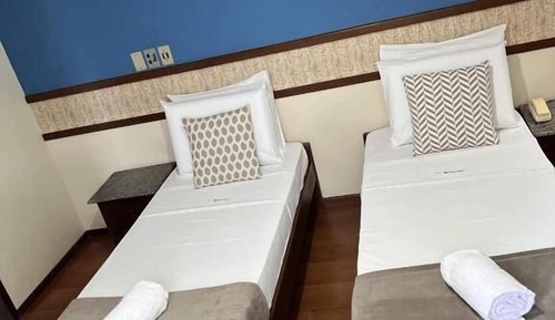 Habitación con 2 camas individuales