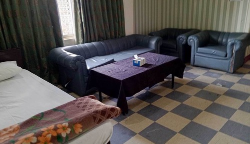 Habitación estándar con 1 cama doble o 2 individuales