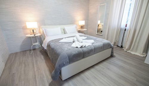 Habitación familiar, balcón, vistas al río