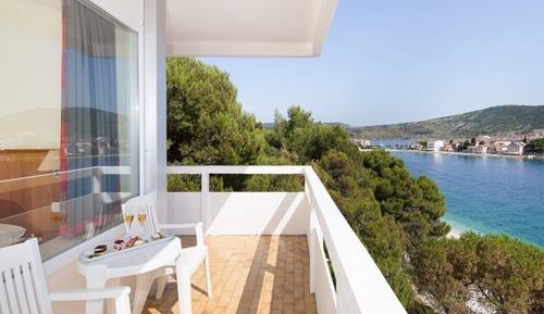 Habitación familiar, balcón, vistas al mar