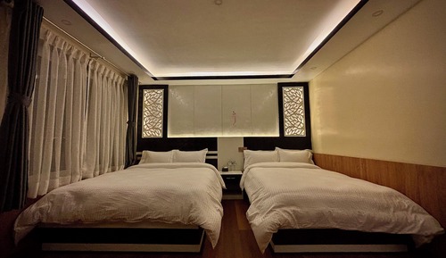 Habitación cuádruple Deluxe, vistas a la montaña