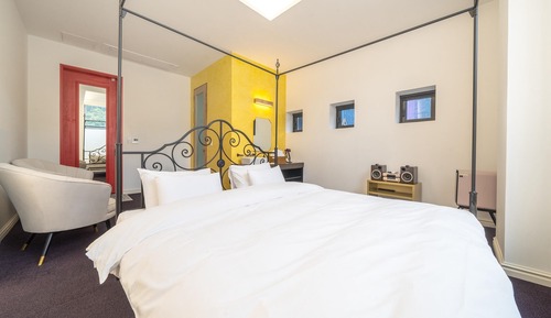 Basic Room, 1 Bedroom (Standard double A type_magenta)