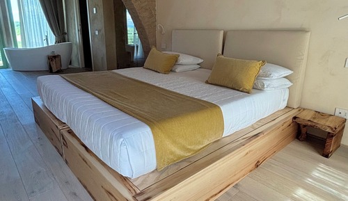 Habitación superior con 1 cama doble o 2 individuales