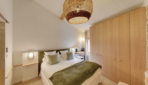 Habitación Confort con 1 cama doble o 2 individuales