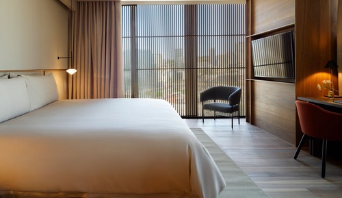 Suite, 1 cama de matrimonio grande, en esquina