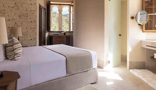 Suite, en una planta alta