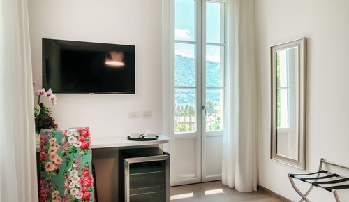 Habitación cuádruple Deluxe, vistas al lago