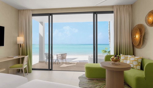 Habitación, bañera de hidromasaje, frente a la playa (Mirage, Hollywood Twin)