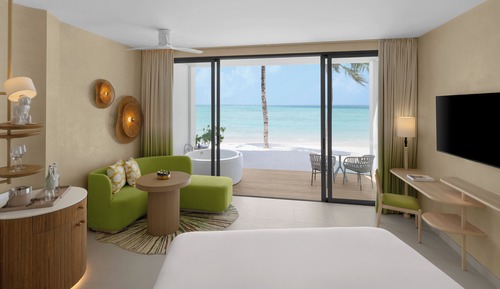 Habitación, 1 cama de matrimonio grande, bañera de hidromasaje, frente a la playa (Mirage)