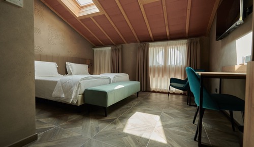Habitación Deluxe con 1 cama doble o 2 individuales, vistas al lago