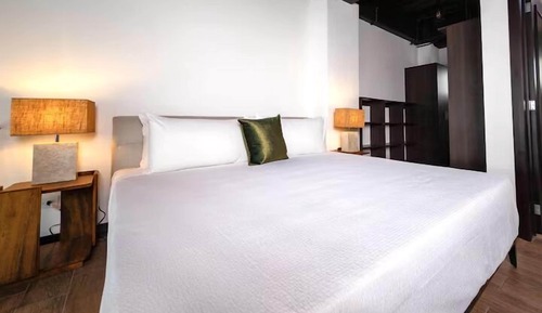 Loft (E1 Sencillo)