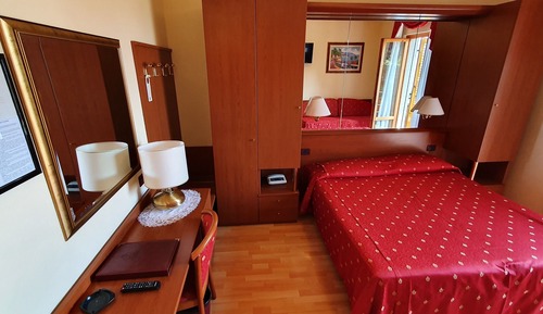 Habitación clásica con 1 cama doble o 2 individuales