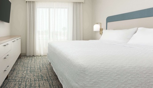 Suite, 1 cama de matrimonio grande (Mobility & Hearing, Roll-in Shower)