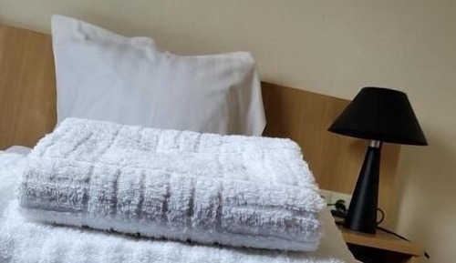Habitación estándar con 1 cama doble o 2 individuales, no fumadores