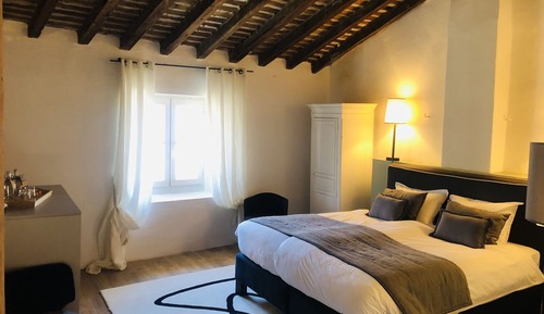 Habitación Confort con 1 cama doble o 2 individuales, no fumadores, vistas a la ciudad