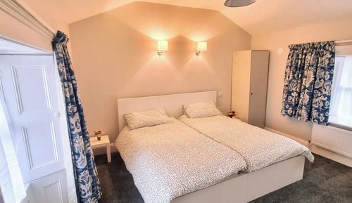 Habitación superior con 2 camas individuales