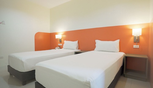 Habitación estándar con 1 cama doble o 2 individuales