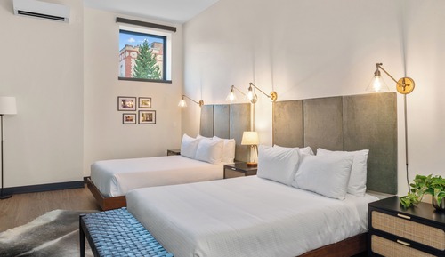 Habitación básica, 2 camas de matrimonio