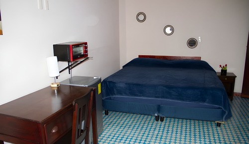 Habitación junior, 1 cama de matrimonio grande, baño privado, vistas al río