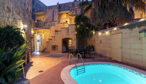 Villa Deluxe