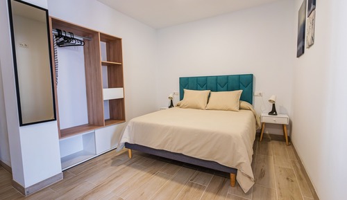 Apartamento superior, terraza, vistas a la ciudad
