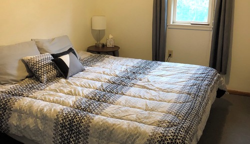 Habitación básica con 1 cama doble o 2 individuales