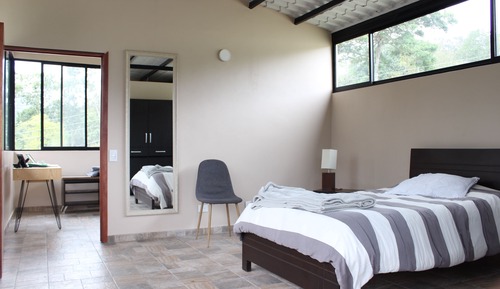 Cabaña de lujo, 2 habitaciones, 2 baños, vistas a la montaña