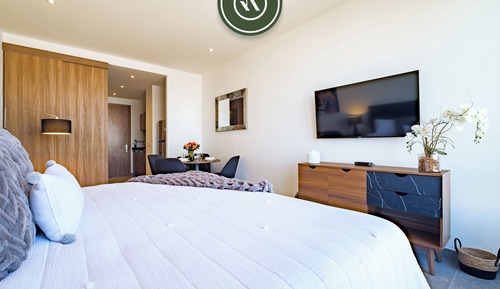 Estudio City, 1 cama de matrimonio grande