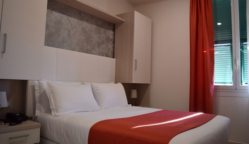 Habitación básica doble, 1 cama de matrimonio, vistas al mar