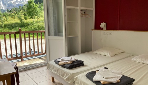 Habitación con 2 camas individuales