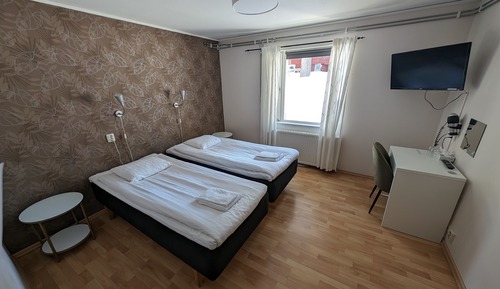 Habitación básica con 1 cama doble o 2 individuales