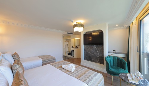 Habitación triple superior, vistas al mar