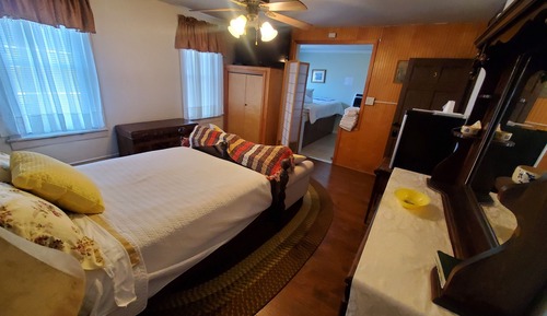 Habitación básica, 1 cama de matrimonio, vistas a la ciudad