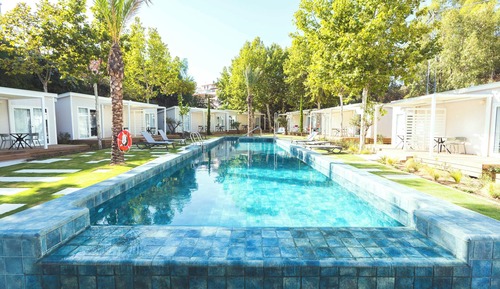 Estudio Amos Premium con acceso a la piscina de adultos
