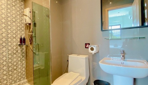 Habitación cuádruple familiar, 2 camas de matrimonio, fumadores, baño privado
