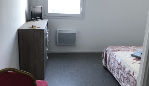 Habitación Confort, cocina básica
