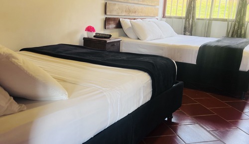 Habitación cuádruple estándar
