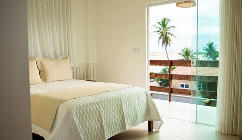 Habitación superior, patio, vistas al río