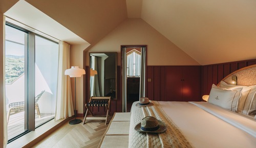 Suite presidencial, bañera, vistas al río