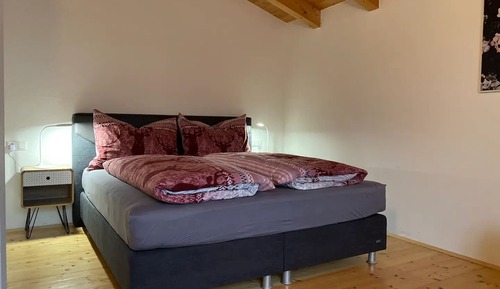 Casa de campo, 4 habitaciones, vistas a la montaña, junto a la montaña