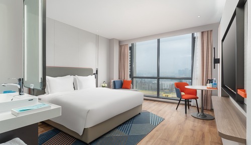 Habitación estándar, 1 cama de matrimonio grande, balcón (High Floor)