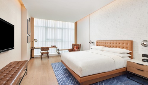 Habitación superior, 1 cama de matrimonio grande, vistas a la ciudad