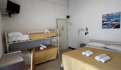 Habitación cuádruple estándar