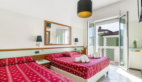 Habitación triple clásica