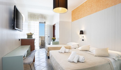 Habitación triple Deluxe