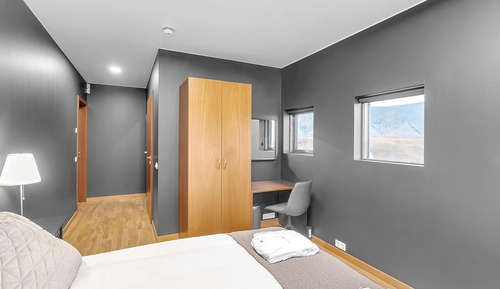 Habitación superior con 1 cama doble o 2 individuales